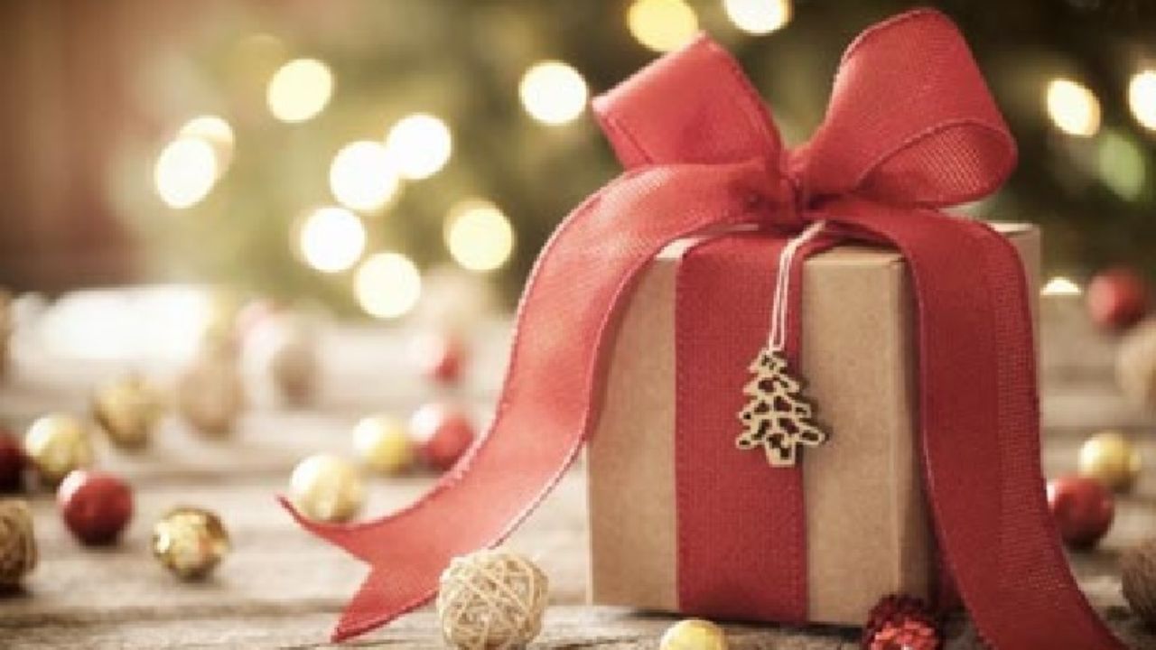 Regali di Natale: l'analisi di Idealo sui risparmi online thumbnail